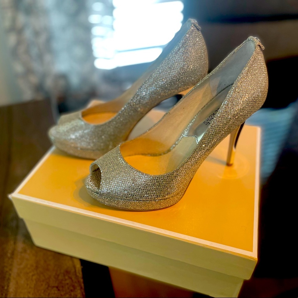 Beautiful and comfortable.